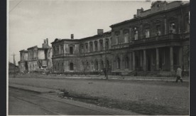 Stary dworzec osobowy. Fragment od strony ulicy Kijowskiej. 9 lipca 1945 r.